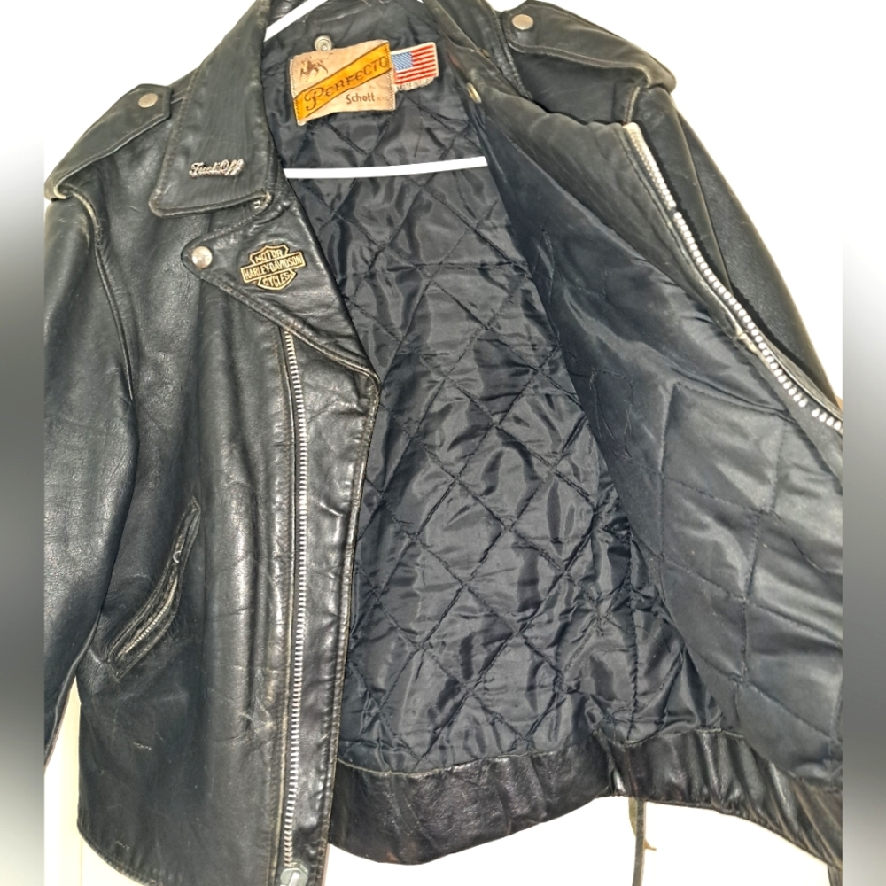 Schott Perfecto Leather Motorcycle Jacket - Picture 2 of 4